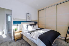 Spacious 2-Bedroom House near Wakefield Centre and Train Station with Free Parking, Ideal for Contractors & Long Stays - NordStay